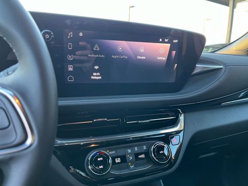 Used 2025 Buick Envista Sport Touring image 21
