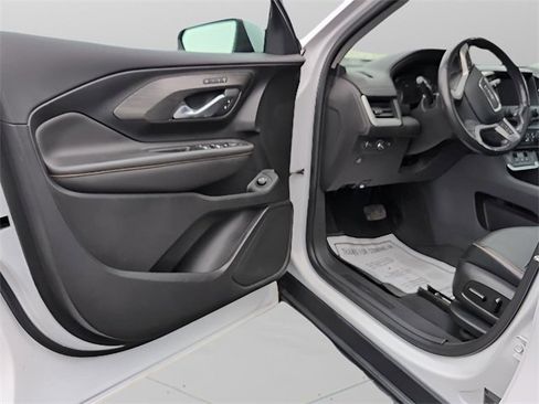 Used 2021 GMC Terrain SLT image 27