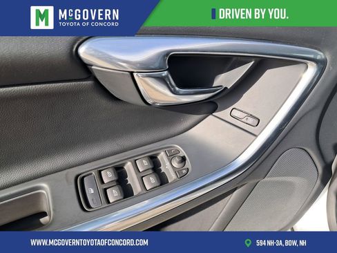 Used 2016 Volvo S60 T5 Premier image 11