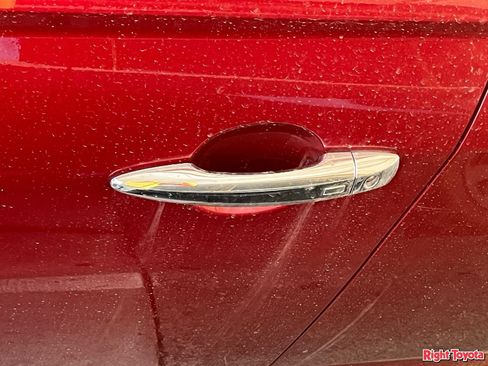Used 2024 Nissan Altima 2.5 SV FWD image 10