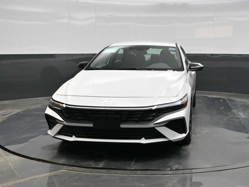 New 2026 Hyundai Elantra Sport image 3