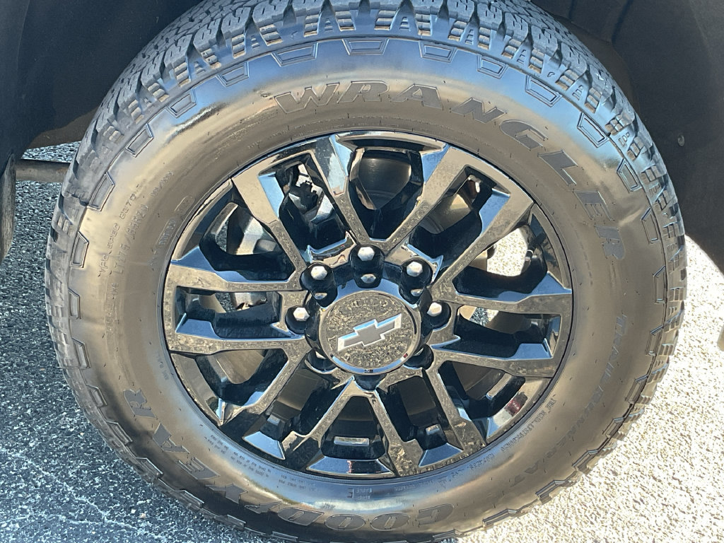 Used 2026 Chevrolet Silverado 2500 Custom w/ Custom Value Package AWD/4WD image 12