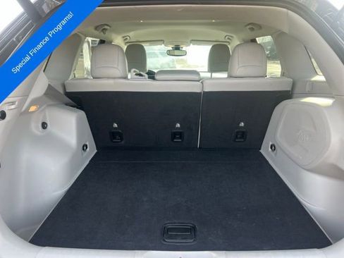 Used 2019 Jeep Cherokee Limited image 24