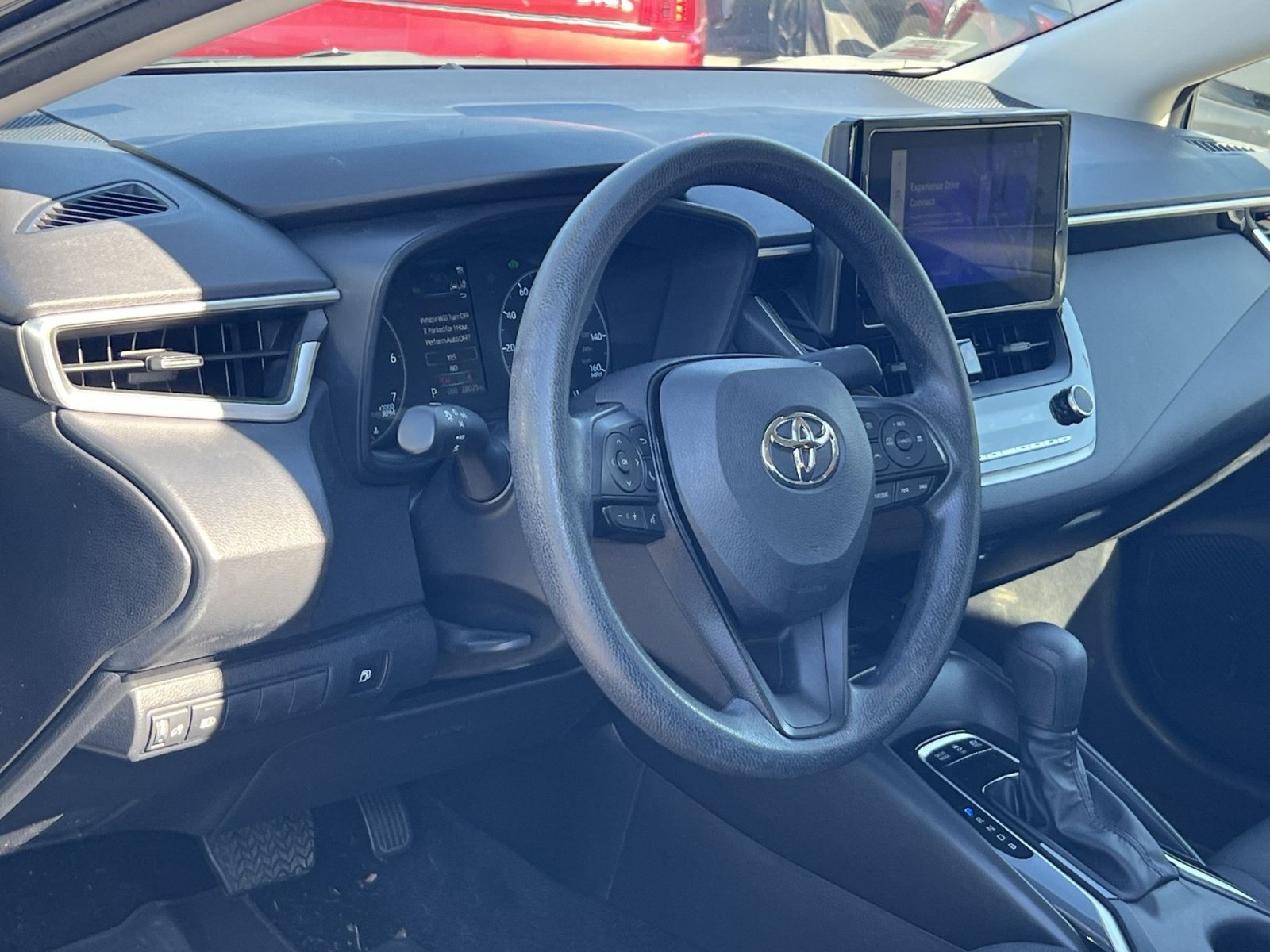 Used 2025 Toyota Corolla LE w/ LE Premium Package FWD image 17