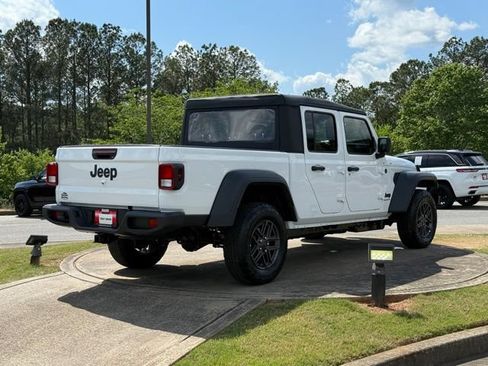 New 2026 Jeep Gladiator Sport AWD/4WD image 7