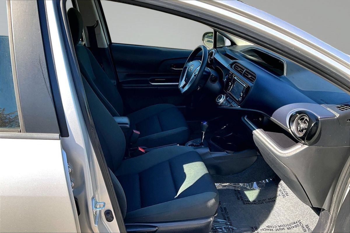 Used 2015 Toyota Prius C Three FWD image 14