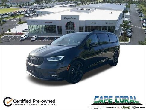 Certified 2026 Chrysler Pacifica Limited w/ S Appearance Package FWD image 1