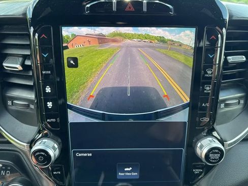 Used 2023 RAM 1500 Laramie AWD/4WD image 22