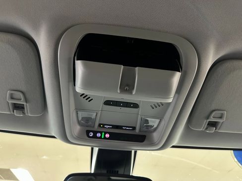 Used 2021 Chevrolet Blazer LT image 32