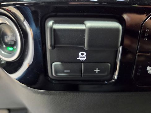 Used 2024 GMC Sierra 1500 Elevation AWD/4WD image 40