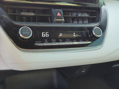 Used 2026 Toyota Corolla SE FWD image 22