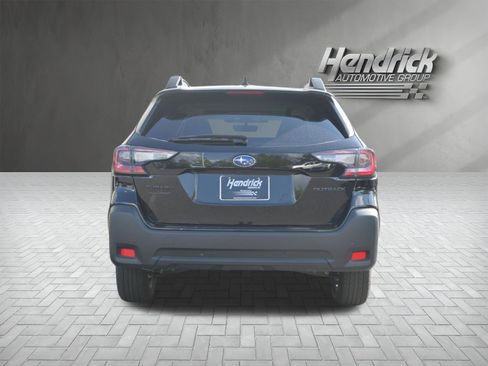 Certified 2025 Subaru Outback Onyx Edition AWD/4WD image 8