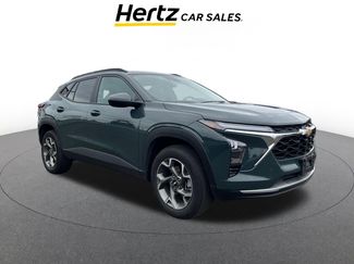 Used 2025 Chevrolet Trax LT video 1