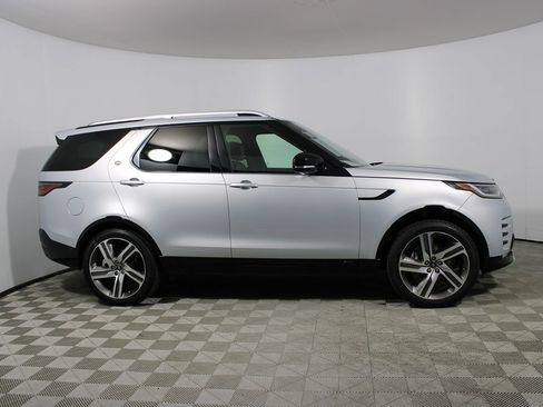 Used 2022 Land Rover Discovery S R-Dynamic image 44