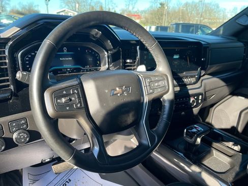 Used 2024 Chevrolet Silverado 1500 ZR2 image 10