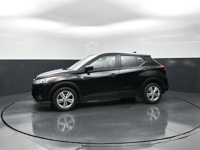 Certified 2025 Nissan Kicks Play S FWD image 3