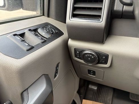 Used 2017 Ford F150 XLT w/ Equipment Group 301A Mid image 18