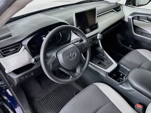 Used 2025 Toyota RAV4 XLE FWD image 2