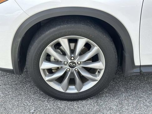 Used 2021 INFINITI QX50 Luxe FWD image 9