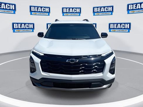 Used 2026 Chevrolet Equinox LT w/ Convenience Package II FWD image 3