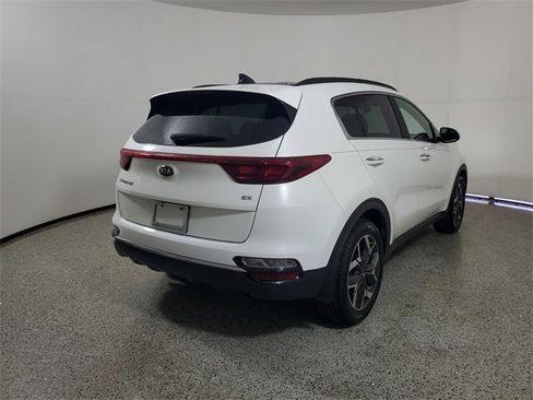 Used 2022 Kia Sportage EX image 4