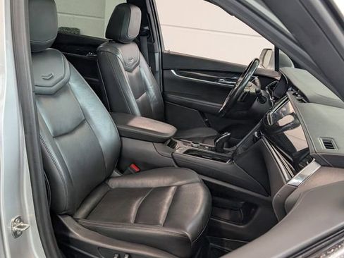 Used 2020 Cadillac XT6 Premium Luxury image 16