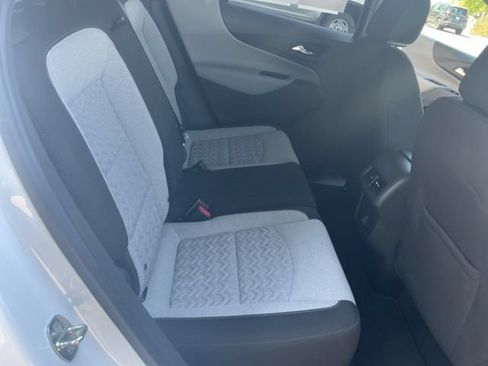 Used 2022 Chevrolet Equinox LS w/ LS Convenience Package AWD/4WD image 22