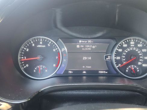 Used 2021 Kia Seltos SX w/ SX Sunroof Package AWD/4WD image 15