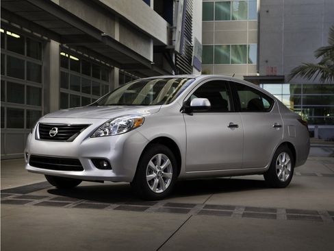 Used 2012 Nissan Versa w/ SL Tech Pkg FWD image 1