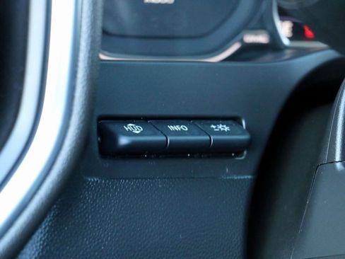 Used 2022 GMC Sierra 2500 AT4 w/ AT4 Premium Plus Package image 23