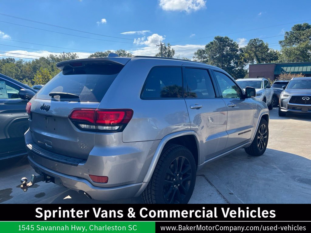 Used 2020 Jeep Grand Cherokee Altitude AWD/4WD image 5
