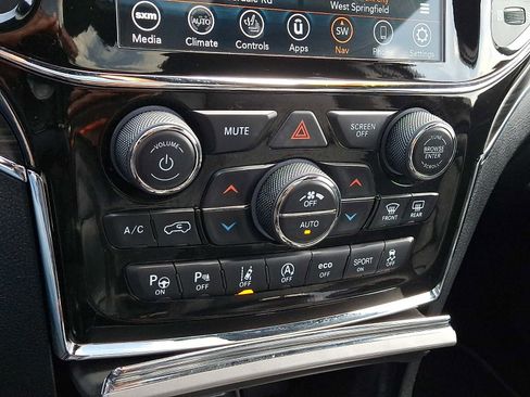 Used 2021 Jeep Grand Cherokee Limited w/ Quick Order Package 28K 80th AWD/4WD image 18