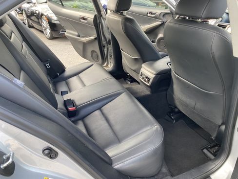 Used 2016 Lexus IS 200t RWD image 16