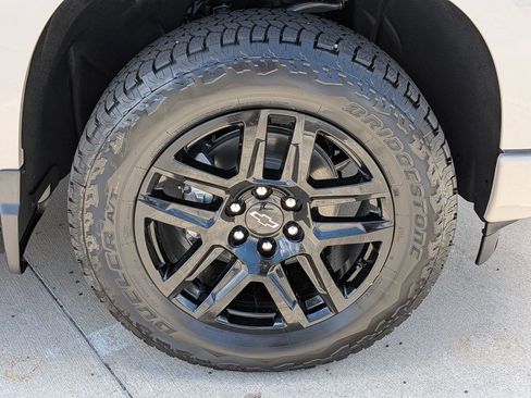 New 2026 Chevrolet Silverado 1500 Custom RWD image 27