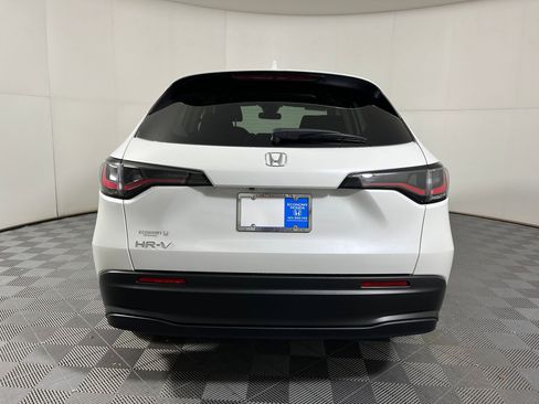 New 2026 Honda HR-V LX image 8