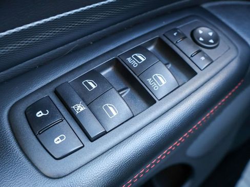 Used 2023 Dodge Durango GT image 17