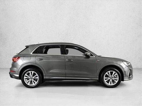 Used 2021 Audi Q3 2.0T Premium Plus w/ Premium Plus Package AWD/4WD image 4