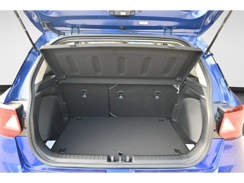 Used 2026 Hyundai Venue SEL FWD image 9