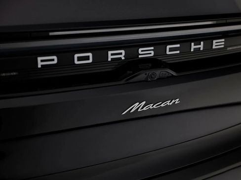 New 2026 Porsche Macan Electric image 16