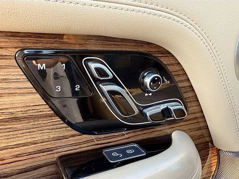Used 2020 Land Rover Range Rover HSE image 26