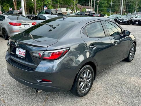 Used 2020 Toyota Yaris LE FWD image 4