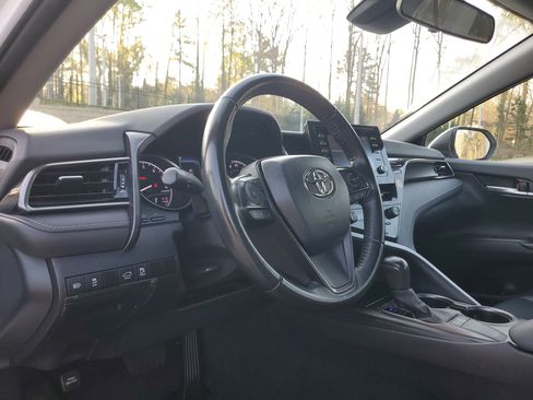 Used 2023 Toyota Camry SE image 15