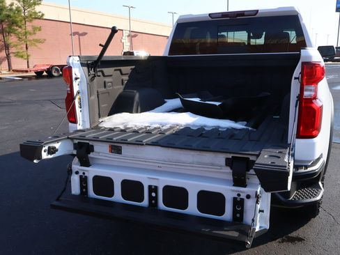 Certified 2025 Chevrolet Silverado 1500 ZR2 w/ Technology Package image 29