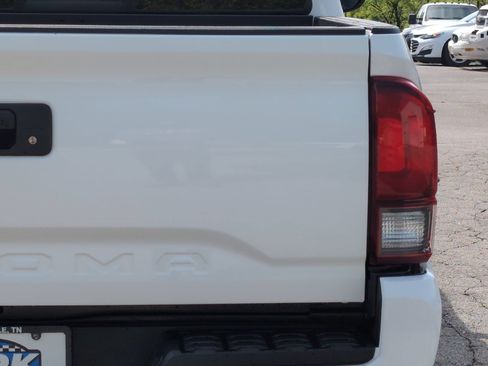 Used 2020 Toyota Tacoma SR w/ SR Convenience Package RWD image 26