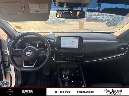 Certified 2021 Nissan Rogue Platinum FWD image 33