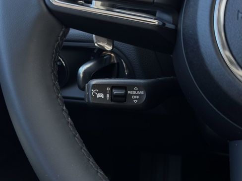 Used 2025 Porsche Macan image 48