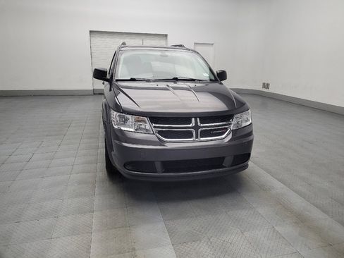 Used 2020 Dodge Journey SE w/ SE Popular Equipment Group image 14