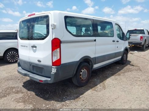 Used 2016 Ford Transit 150 130 Low Roof RWD image 4