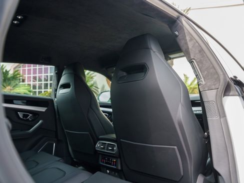 Used 2023 Lamborghini Urus S image 22