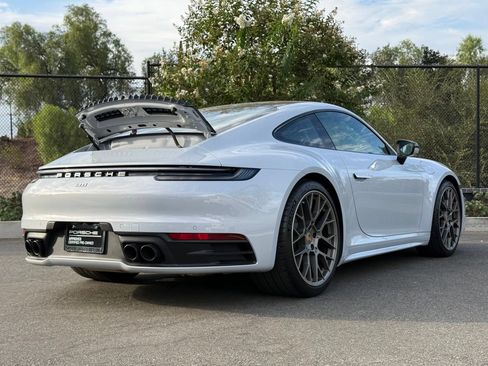Used 2024 Porsche 911 Carrera RWD image 33